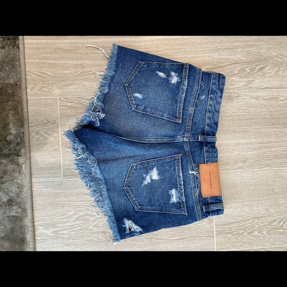 Zara Jean shorts size 36 - Picture 2 of 4